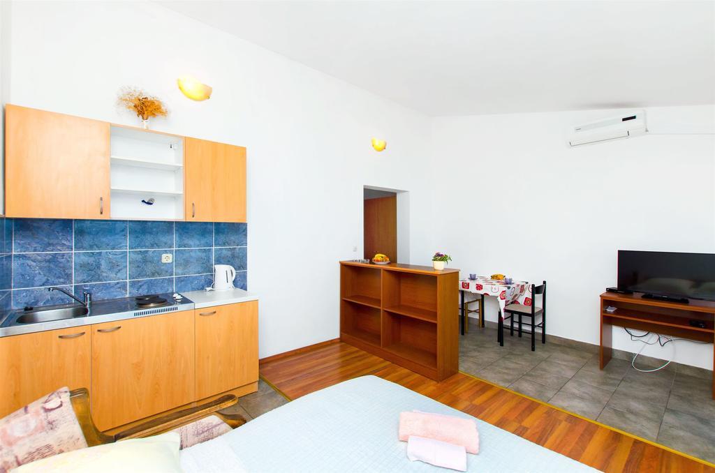 Apartments Tomislav מראה חיצוני תמונה